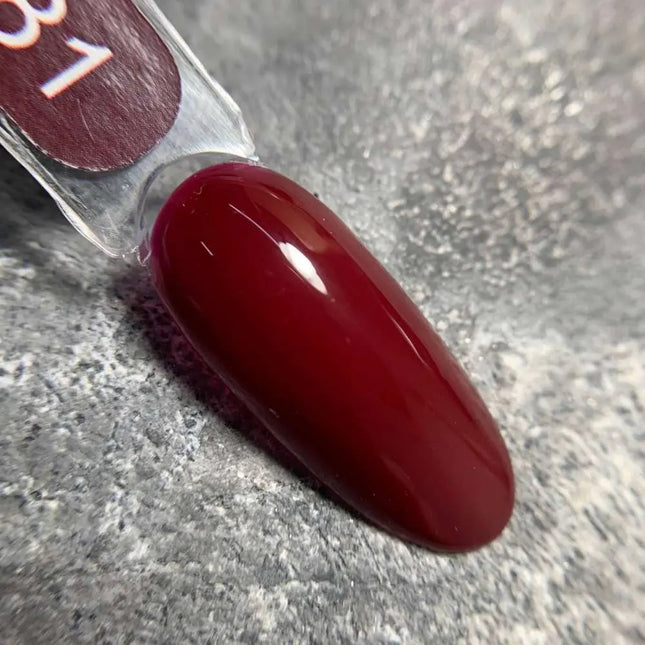Ojă semipermanentă Edlen, culoarea №81 Ruby, 9ml