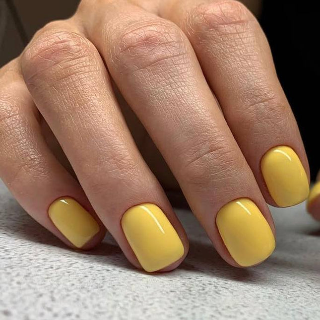 Lac de unghii gel Desire 143 Galben muștar 8ml KARO