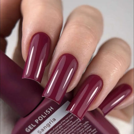HEYLOVE Ojă semipermanentă Sangria 15ml - Culoare fructe de pădure