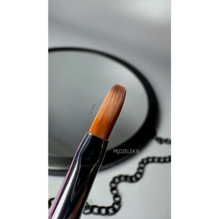 Nail brush Oval 12mm №6 Saga Professional - Nail Art Brushes
