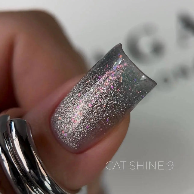 Saga Cat Eye Shine №09 Gri Verde cu sclipici holografic 9ml