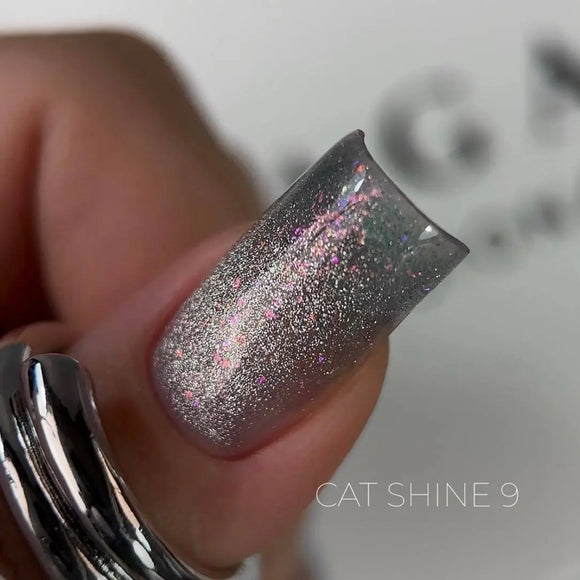 Saga Cat Eye Shine №09 Gri Verde cu sclipici holografic 9ml