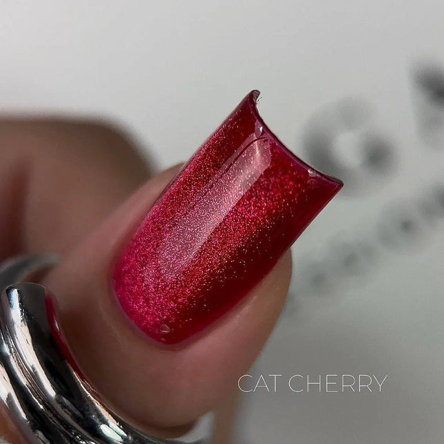 Saga Cat Eye Shine Cherry 10ml