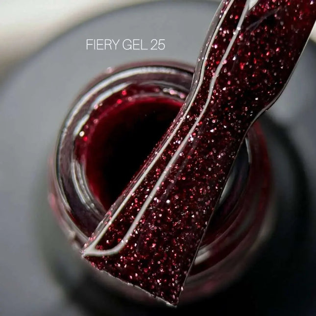 Saga Fiery Gel Polish №25 Granat 10ml