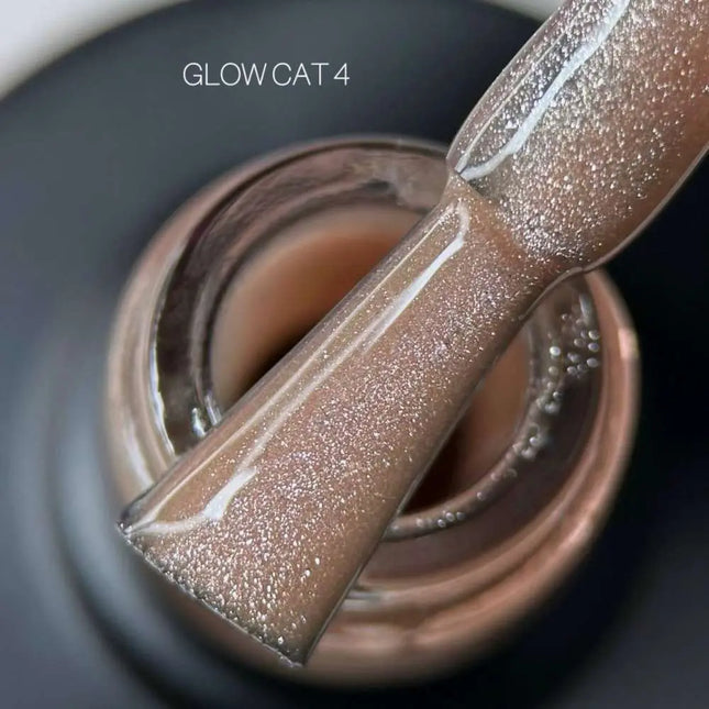 Saga Cat Eye Glow nr. 4 Caramel 10 ml