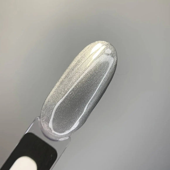 Saga Cat Eye Glow №9 Металлический серебряный 10 мл